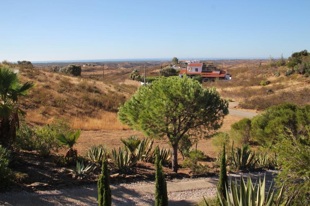 vista para o jardim e mar